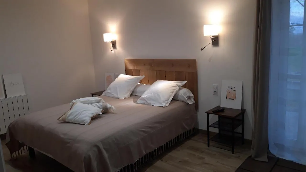 Bed & Breakfast Les Chambres De Lili Saint-Loup  France